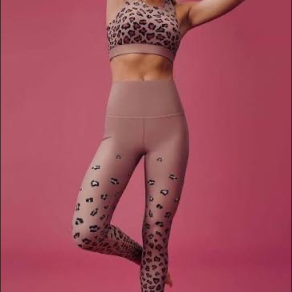 Beach Riot yoga set